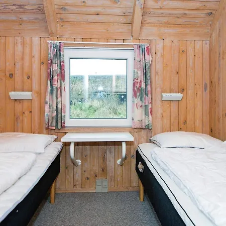 Four-bedroom In 9 Semesterbostad *